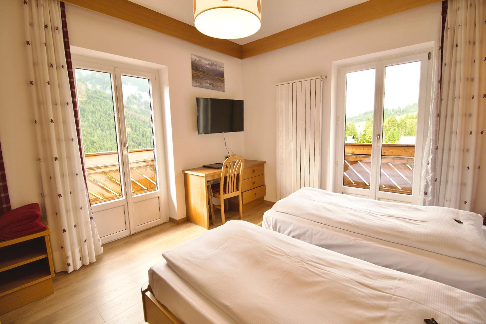 Al Piccolo Hotel วีโก ดี ฟาสซา ภายนอก รูปภาพ