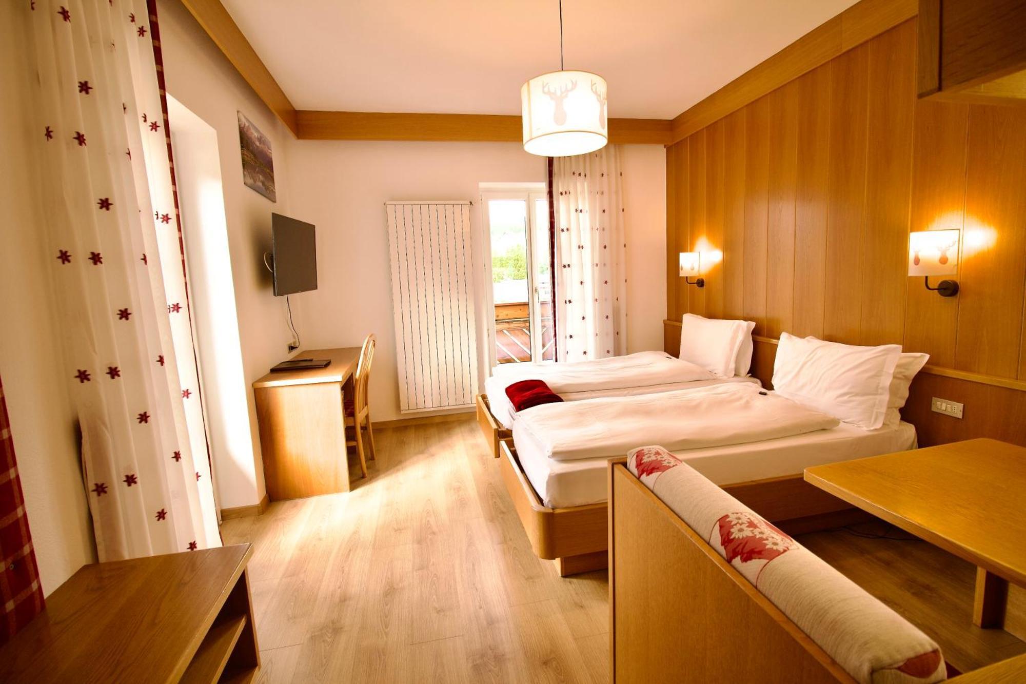 Al Piccolo Hotel วีโก ดี ฟาสซา ภายนอก รูปภาพ
