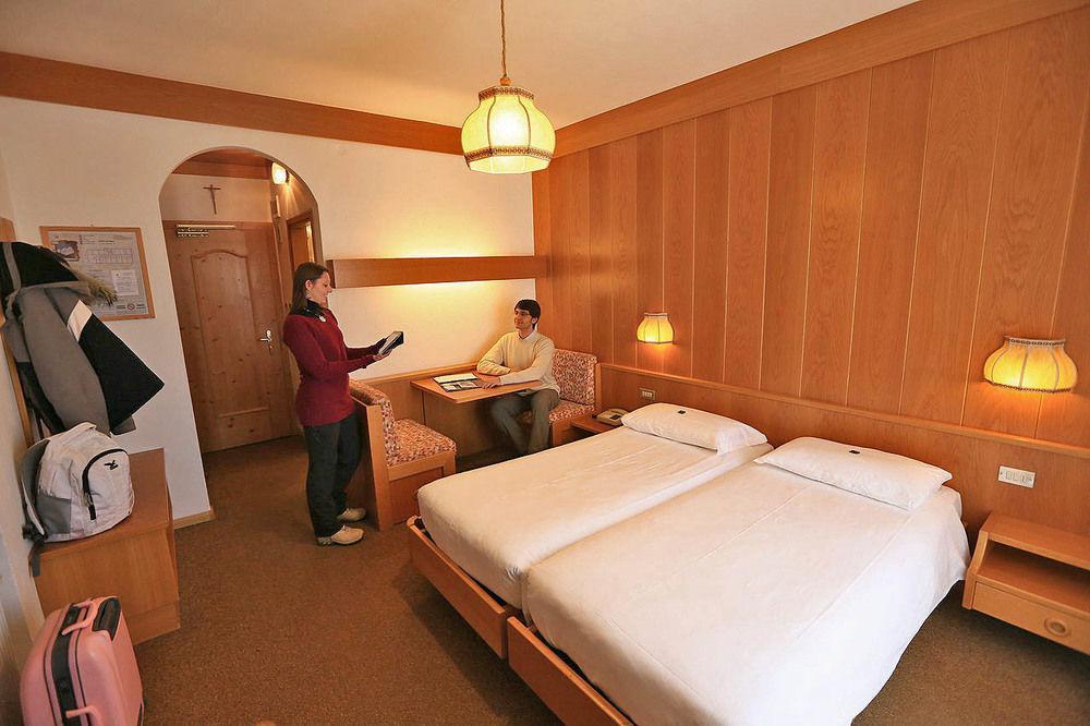Al Piccolo Hotel วีโก ดี ฟาสซา ภายนอก รูปภาพ